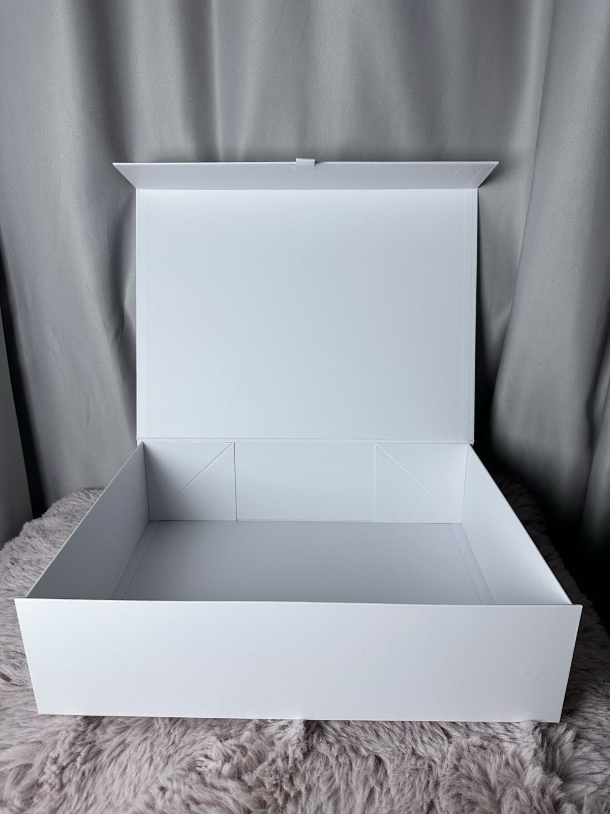 W Friendship Gift Box, Goth Girl Tv Show Gift Box