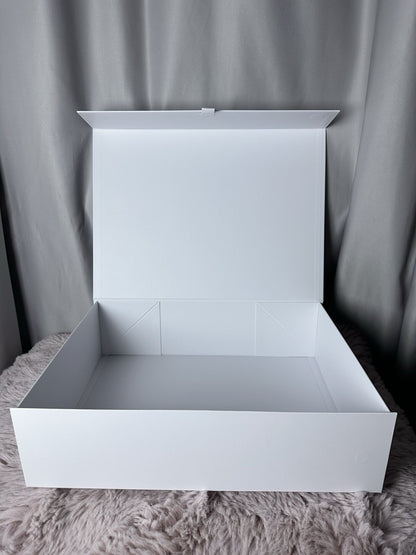 W Gift Box, Goth Girl Tv Show Gift Box